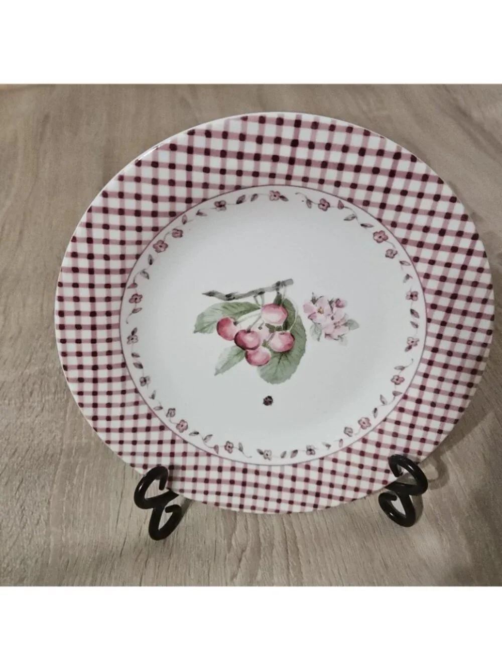 Pfaltzgraff Delicious Salad Dessert Plates 8 3/4